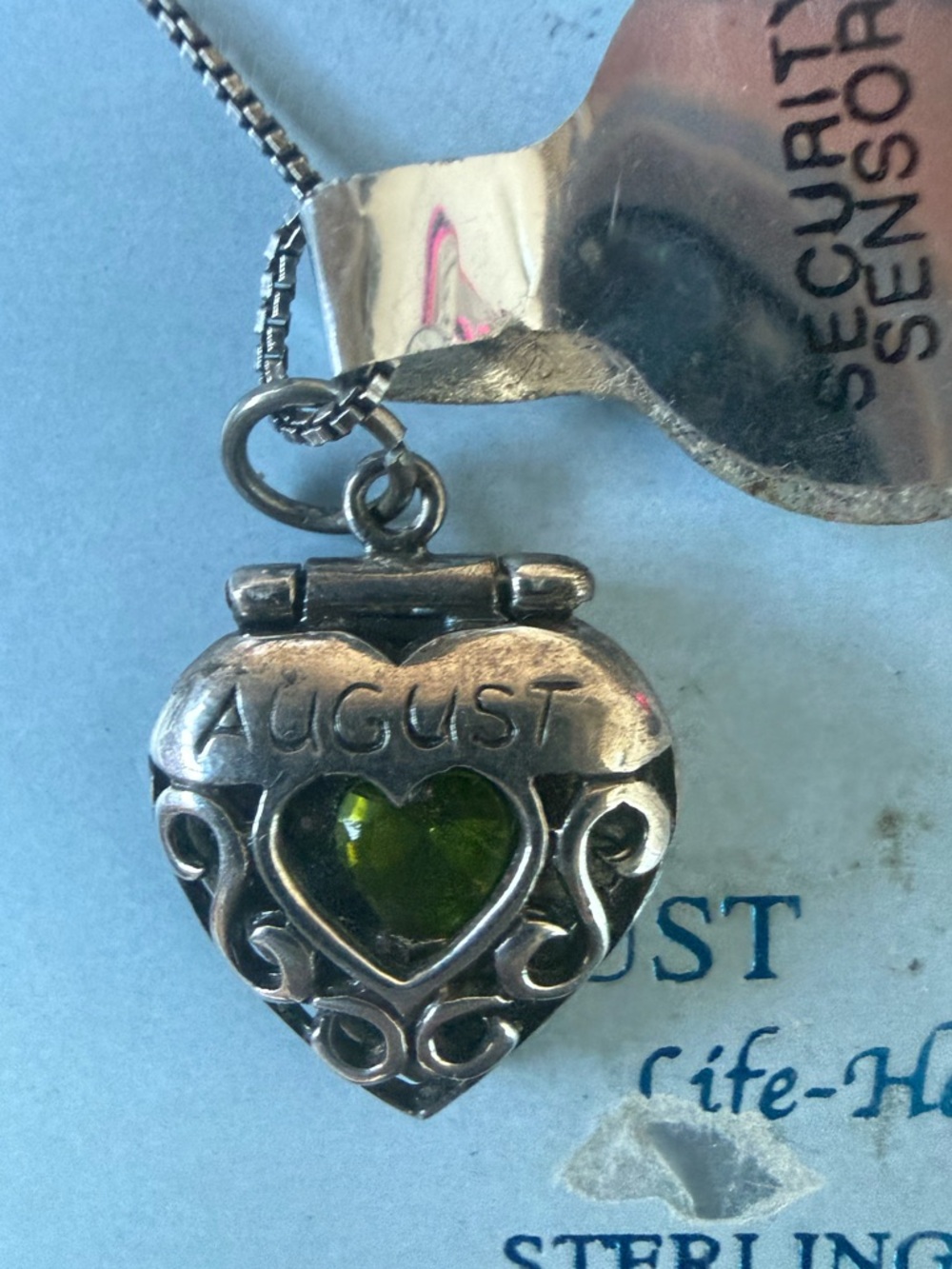 Sterling silver vintage August Heart Locket Pendant Necklace green peridot